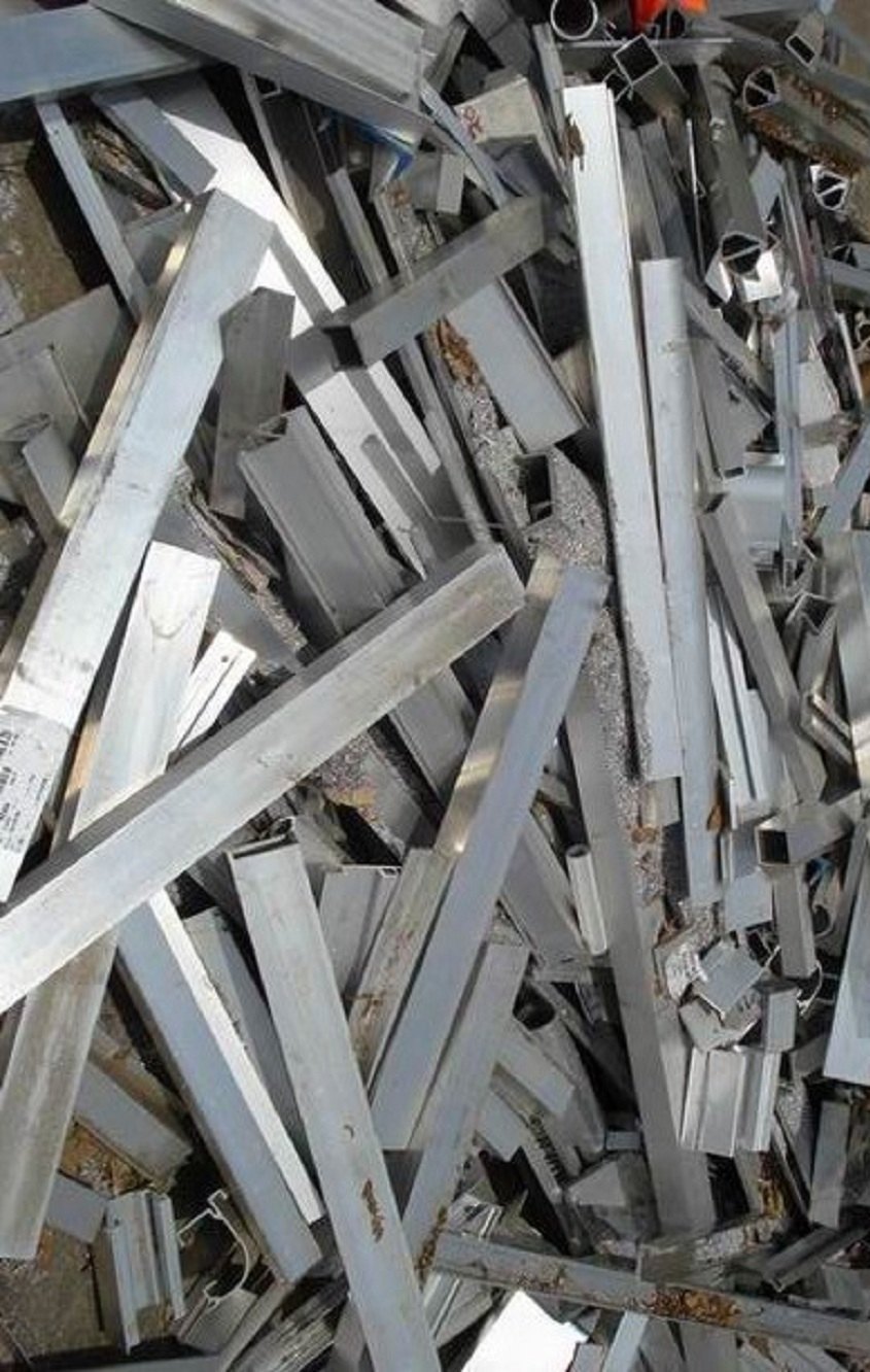 Aluminium extrusion scrap